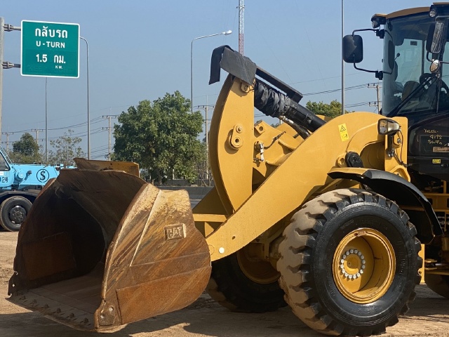 ขายรถตักล้อยาง CAT 930K (เทียบเท่า WA270-7) ปี 2014 นำเข้าจากญี่ปุ่น สภาพพร้อมใช้ มีVDOการทำงานครับ ขายรถตักล้อยาง CAT 930K (เทียบเท่า WA270-7) ปี 2014 นำเข้าจากญี่ปุ่น สภาพพร้อมใช้ มีVDOการทำงานครับ