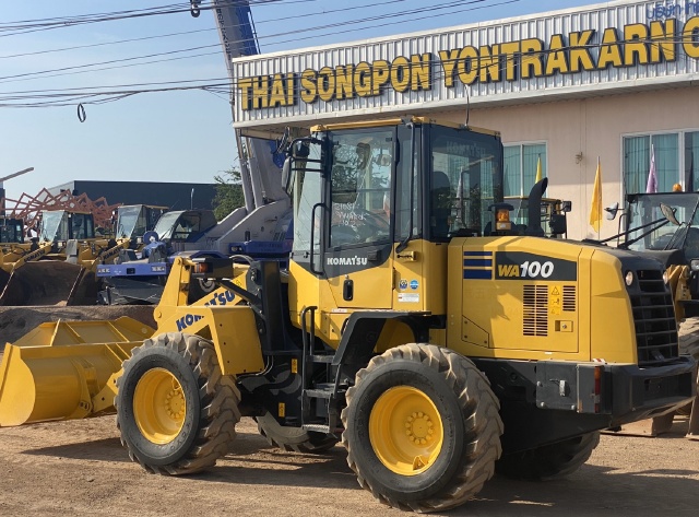ขายรถตักล้อยาง KOMATSU WA100-7 ปี 2016 นำเข้าเองจากญี่ปุ่น สภาพสวยพร้อมใช้ มีVDOการทำงานครับ ขายรถตักล้อยาง KOMATSU WA100-7 ปี 2016 นำเข้าเองจากญี่ปุ่น สภาพสวยพร้อมใช้ มีVDOการทำงานครับ