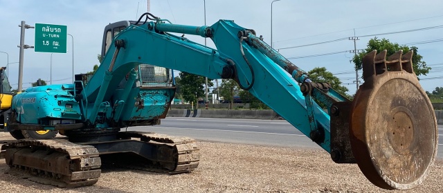 ขายรถขุด KOBELCO SK200LC MARK 5 SUPER แม่เหล็ก นำเข้าจากญี่ปุ่น พร้อมใช้ มีVDOการทำงานครับ