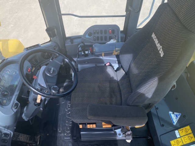 ขายรถตักล้อยาง KOMATSU WA430-6 นำเข้าจากญี่ปุ่น สภาพสวยพร้อมใช้ มีVDOการทำงานครับ