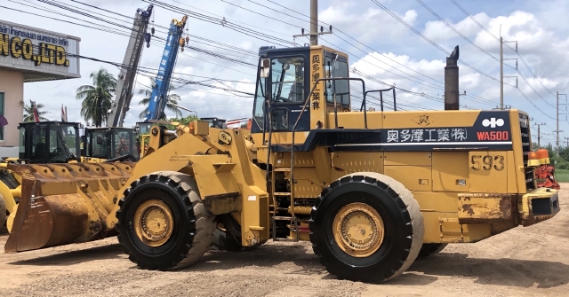 ขายรถตักล้อยาง KOMATSU WA500-1 นำเข้าจากญี่ปุ่น สภาพสวยพร้อมใช้