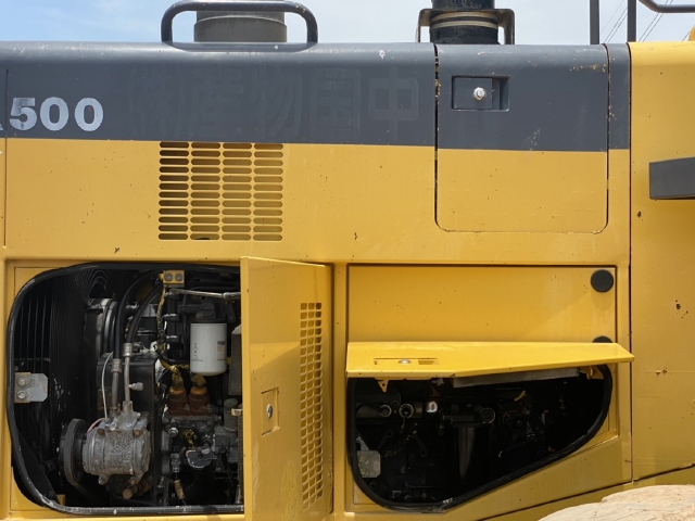 ขายรถตักล้อยาง KOMATSU WA500-3 นำเข้าจากญี่ปุ่น สภาพสวยพร้อมใช้ มีVDOการทำงานครับ