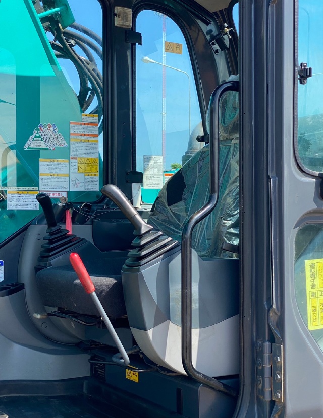 ขายรถขุด KOBELCO SK125SR ปี 2013 นำเข้าจากญี่ปุ่น พร้อมใช้ มีVDOการทำงานครับ