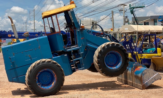 ขายรถตักล้อยาง KOMATSU 510 นำเข้าจากญี่ปุ่น สภาพสวยพร้อมใช้ มีVDOการทำงานครับ