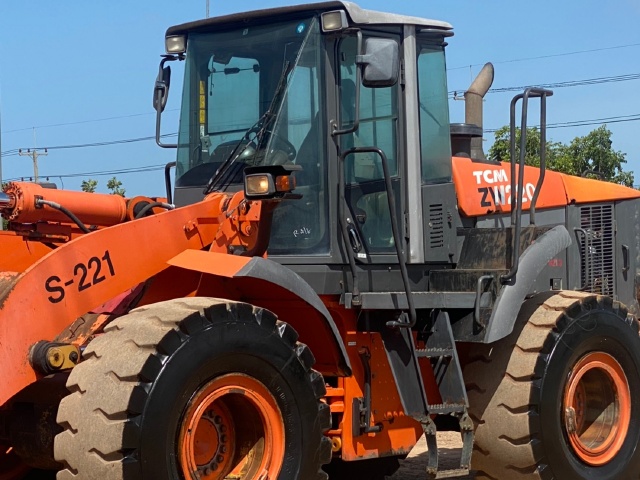 ขายรถตักล้อยาง HITACHI ZW220 นำเข้าจากญี่ปุ่น พร้อมใช้ มีVDOการทำงานครับ