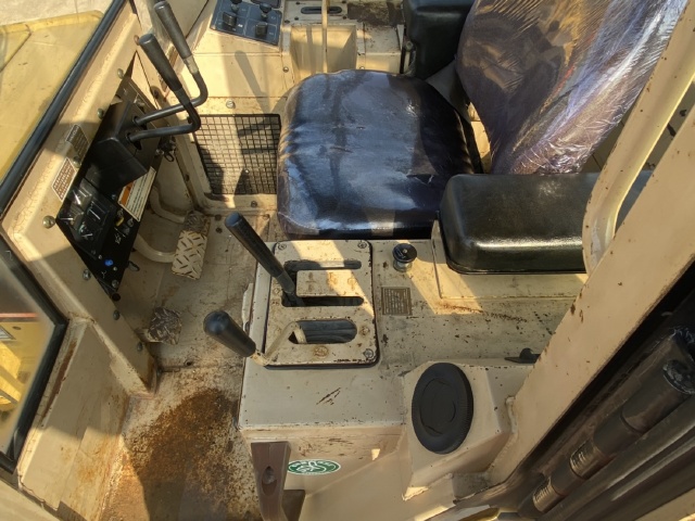 ขายรถดันดิน CAT D3C ปี 2002 นำเข้าจากญี่ปุ่น สภาพพร้อมใช้ มีVDOการทำงานครับ