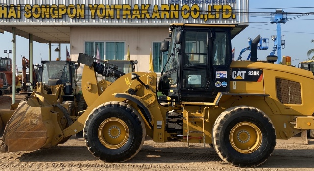 ขายรถตักล้อยาง CAT 930K (เทียบเท่า WA270-7) ปี 2014 นำเข้าจากญี่ปุ่น สภาพพร้อมใช้ มีVDOการทำงานครับ ขายรถตักล้อยาง CAT 930K (เทียบเท่า WA270-7) ปี 2014 นำเข้าจากญี่ปุ่น สภาพพร้อมใช้ มีVDOการทำงานครับ