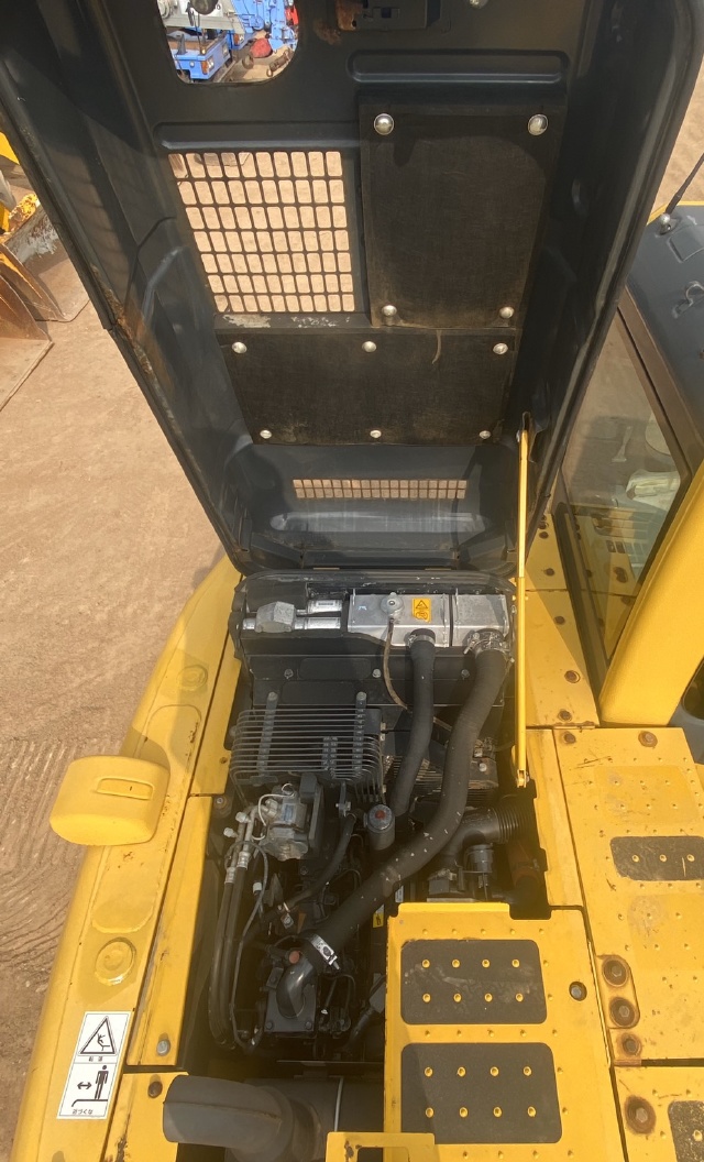 ขายรถขุด KOMATSU PC120-8 ปี 2011 นำเข้าจากญี่ปุ่น สภาพสวยพร้อมใช้ มีVDOการทำงานครับ