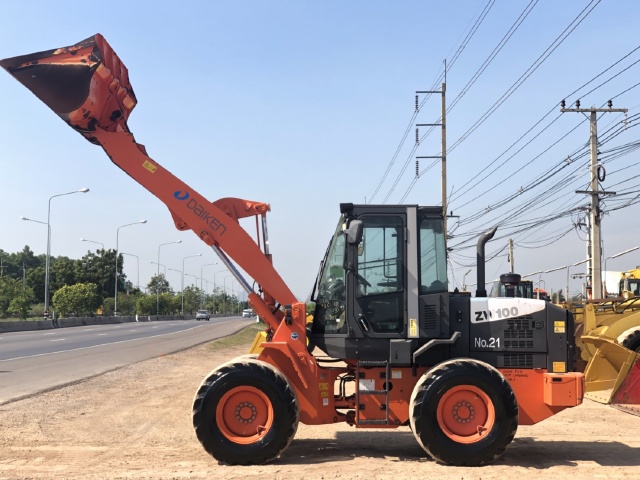 ขายรถตักล้อยาง HITACHI ZW100 (เท่าเทียบ WA100-6) ปี 2012 แขนยาวพิเศษ นำเข้าจากญี่ปุ่น สภาพสวยพร้อมใช