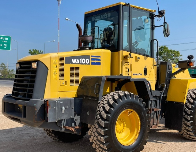 ขายรถตักล้อยาง KOMATSU WA100-5 นำเข้าจากญี่ปุ่น พร้อมใช้ มีVDOการทำงานครับ