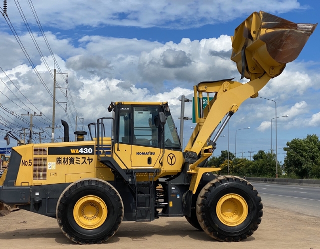 ขายรถตักล้อยาง KOMATSU WA430-6 นำเข้าจากญี่ปุ่น สภาพสวยพร้อมใช้ มีVDOการทำงานครับ ขายรถตักล้อยาง KOMATSU WA430-6 นำเข้าจากญี่ปุ่น สภาพสวยพร้อมใช้ มีVDOการทำงานครับ