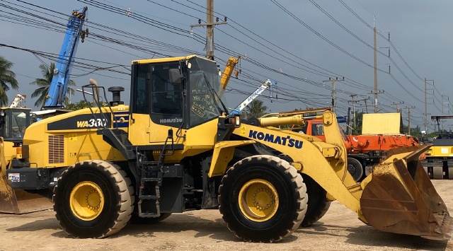 ขายรถตักล้อยาง KOMATSU WA380-7 ปี 2015 นำเข้าจากญี่ปุ่น สภาพสวยพร้อมใช้มีVDOการทำงานครับ ขายรถตักล้อยาง KOMATSU WA380-7 ปี 2015 นำเข้าจากญี่ปุ่น สภาพสวยพร้อมใช้มีVDOการทำงานครับ