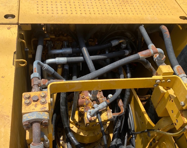 ขายรถขุด CAT 320D ปี 2010 หัวคีบไม้ นำเข้าจากญี่ปุ่น พร้อมใช้ มีVDOการทำงานครับ