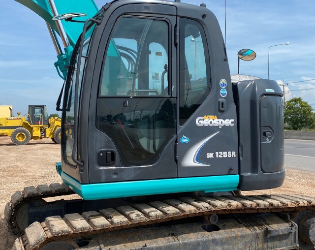 ขายรถขุด KOBELCO SK125SR ปี 2011 นำเข้าจากญี่ปุ่น พร้อมใช้ มีVDOการทำงานครับ ขายรถขุด KOBELCO SK125SR ปี 2011 นำเข้าจากญี่ปุ่น พร้อมใช้ มีVDOการทำงานครับ