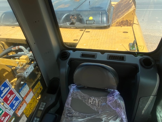 ขายรถขุด CAT 320D ปี 2010 หัวคีบไม้ นำเข้าจากญี่ปุ่น พร้อมใช้ มีVDOการทำงานครับ