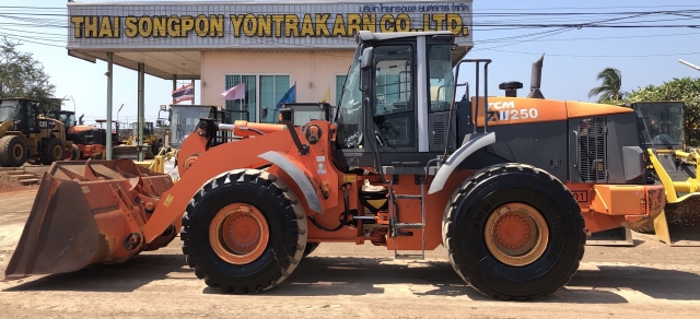 ขายรถตักล้อยาง HITACHI ZW250 (เทียบเท่า WA430-6) นำเข้าจากญี่ปุ่น สภาพสวยพร้อมใช้ มีVDOการทำงานครับ