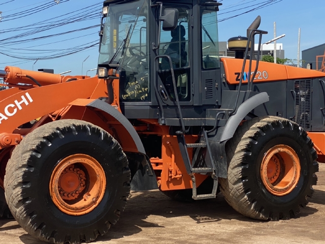 ขายรถตักล้อยาง HITACHI ZW220 นำเข้าจากญี่ปุ่น สภาพสวยพร้อมใช้