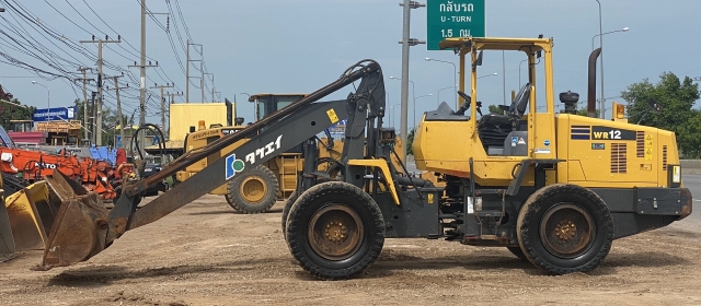 ขายรถตักล้อยาง KOMATSU WR12-6 (เทียบเท่า WA100-6) ปี 2014 นำเข้าจากญี่ปุ่น สภาพสวยพร้อมใช้ มีVDOการท