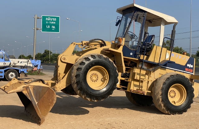 ขายรถตักล้อยาง KOMATSU WA150-1 นำเข้าจากญี่ปุ่น สภาพสวยพร้อมใช้ มีVDOการทำงานครับ