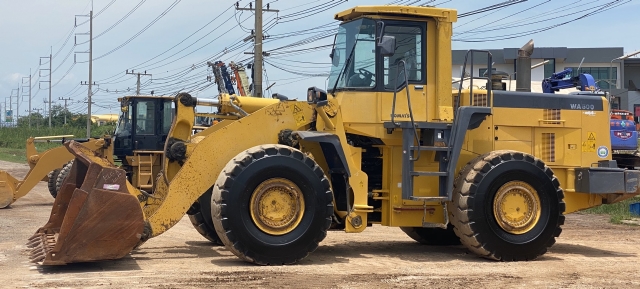 ขายรถตักล้อยาง KOMATSU WA500-3 นำเข้าจากญี่ปุ่น สภาพสวยพร้อมใช้ มีVDOการทำงานครับ