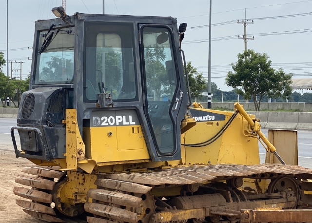 ขายรถดันดิน KOMATSU D20PLL-7E นำเข้าจากญี่ปุ่น สภาพสวยพร้อมใช้ มีVDOการทำงานครับ