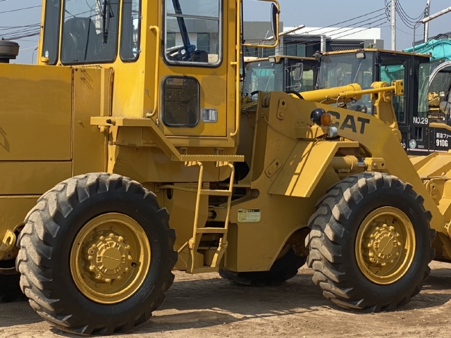 ขายรถตักล้อยาง CAT 926Z นำเข้าจากญี่ปุ่น สภาพสวยพร้อมใช้ มีVDOการทำงานครับ
