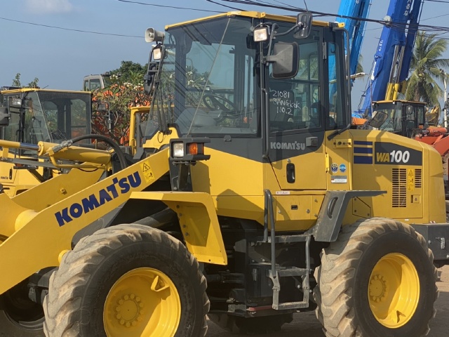 ขายรถตักล้อยาง KOMATSU WA100-7 ปี 2016 นำเข้าเองจากญี่ปุ่น สภาพสวยพร้อมใช้ มีVDOการทำงานครับ