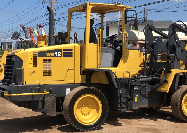ขายรถตักล้อยาง KOMATSU WR12-6 (เทียบเท่า WA100-6) ปี 2011 นำเข้าจากญี่ปุ่น สภาพสวยพร้อมใช้ มีVDOการท