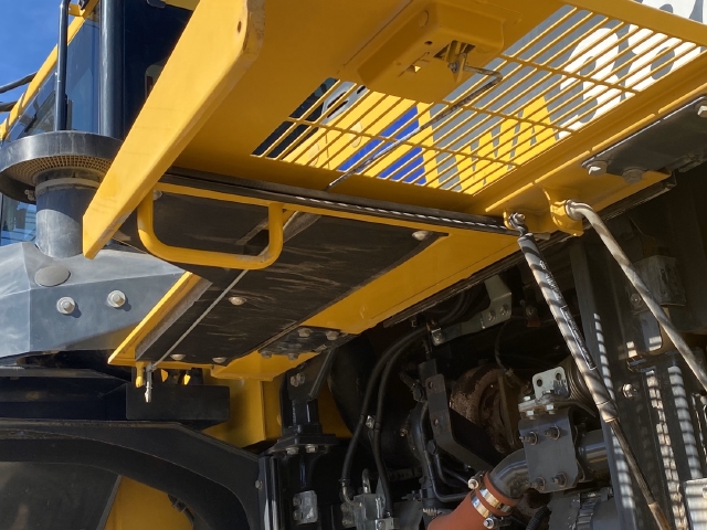 ขายรถตักล้อยาง KOMATSU WA380-8 ปี 2017 นำเข้าจากญี่ปุ่น สภาพสวยพร้อมใช้ มีVDOการทำงานครับ