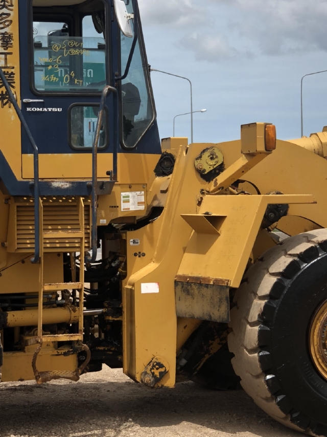 ขายรถตักล้อยาง KOMATSU WA500-1 นำเข้าจากญี่ปุ่น สภาพสวยพร้อมใช้