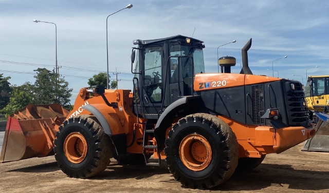 ขายรถตักล้อยาง HITACHI ZW220 นำเข้าจากญี่ปุ่น สภาพสวยพร้อมใช้ ขายรถตักล้อยาง HITACHI ZW220 นำเข้าจากญี่ปุ่น สภาพสวยพร้อมใช้