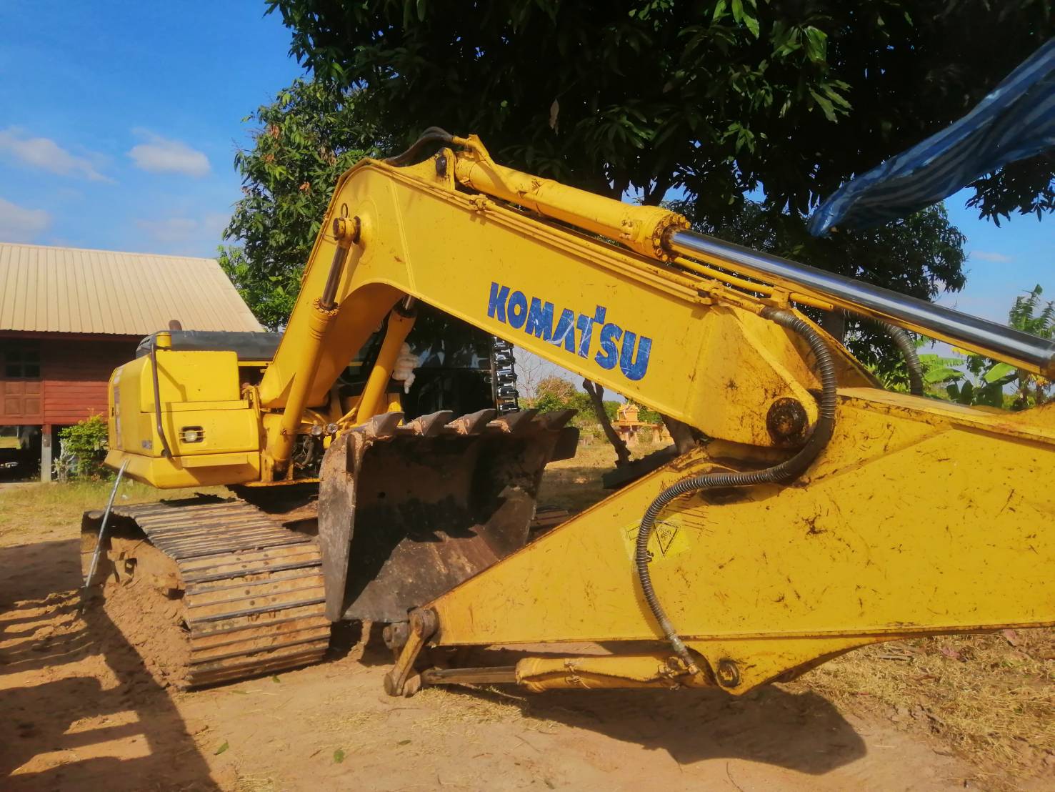 โคมัทสุ160Lc-8