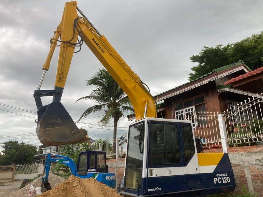 รถแบคโฮKOMUTSU PC120-5 สภาพดี