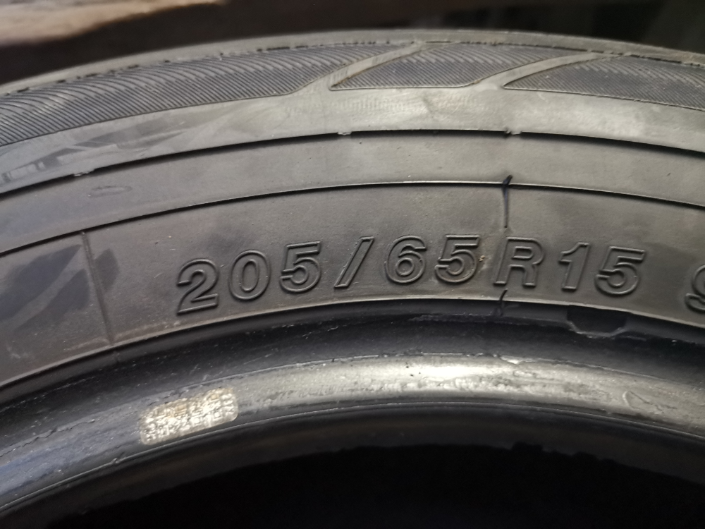 ยาง Yokohama Earth-1 205/65 R15 ยาง Yokohama Earth-1 205/65 R15