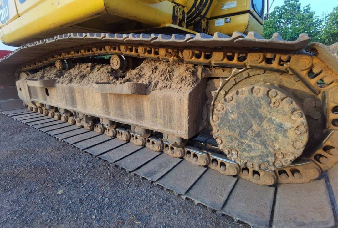 รถแบคโฮ 200 มือเดียวจากศูนย์ 1,695,000 บาท KOMATSU