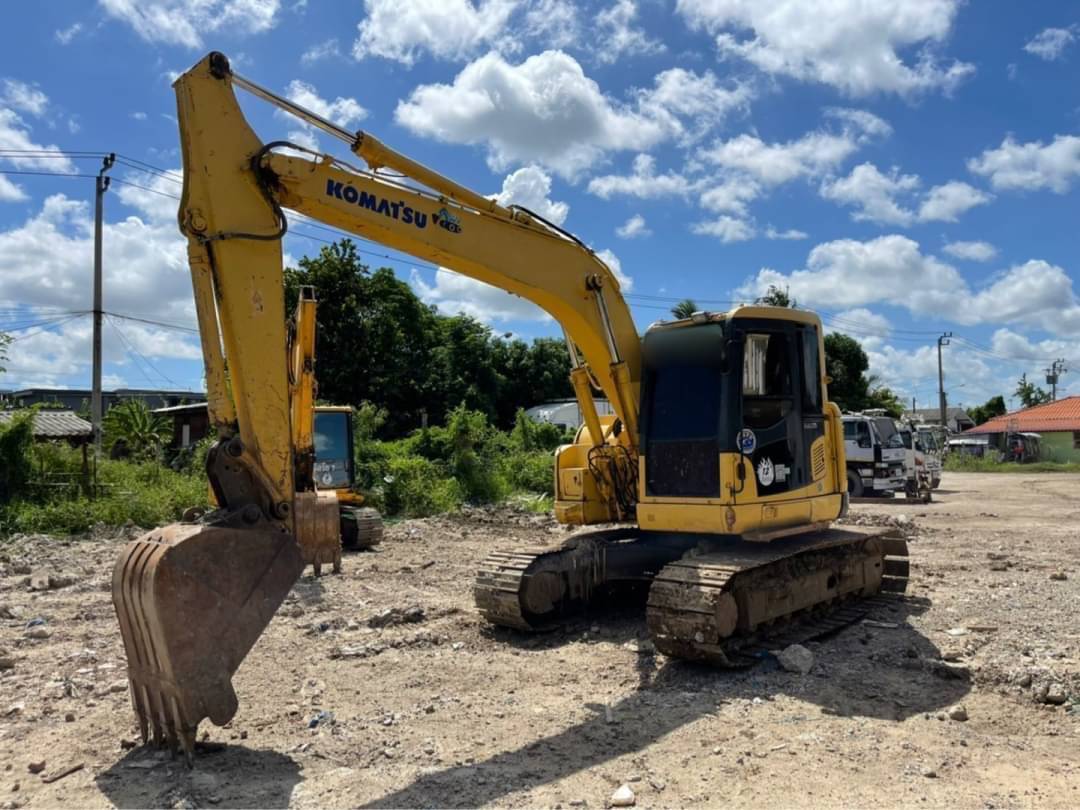 แบคโฮ 14 ตัน สภาพเก่านอก 980,000 บาท KOMATSU