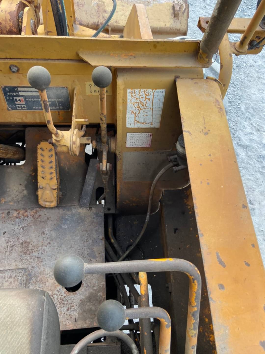 ขาย 255,000 รถตักล้อยาง 2 เพลา Komatsu