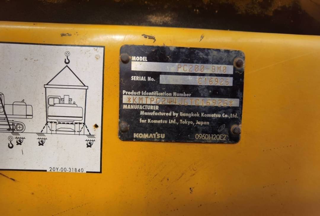 รถแบคโฮ 200 มือเดียวจากศูนย์ 1,695,000 บาท KOMATSU