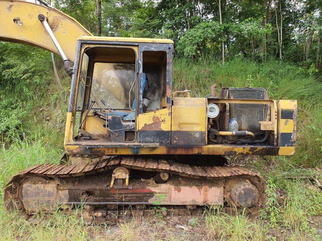 ขาย 225,000 บาท Cat E200B ขาย 225,000 บาท Cat E200B