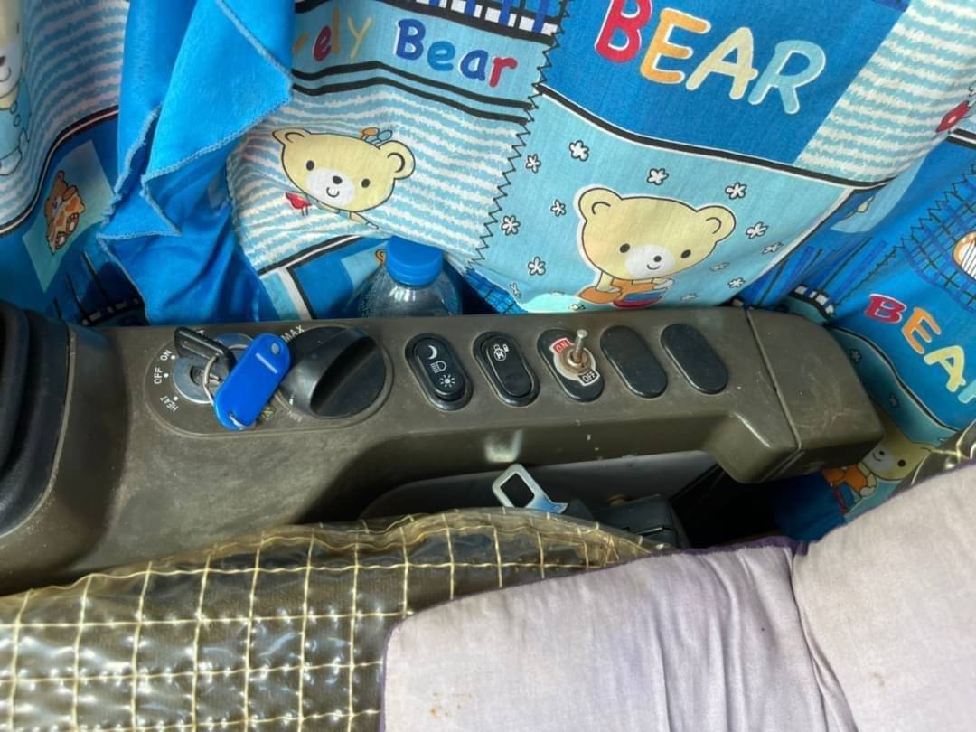 แบคโฮ 14 ตัน สภาพเก่านอก 980,000 บาท KOMATSU