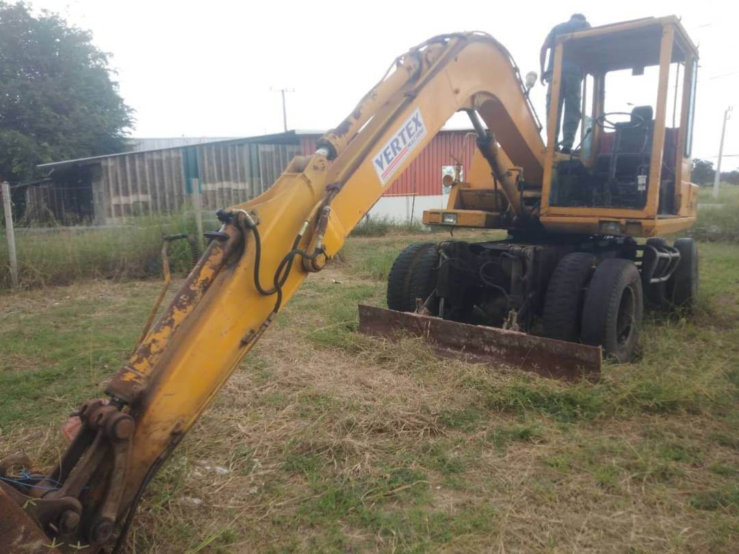 ขาย  229,000 บาท Komatsu PW60-5