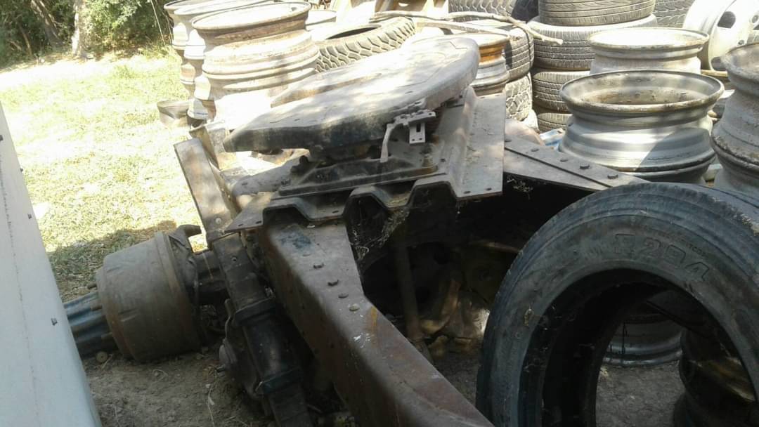 ขาย 180,000 แคสชีพร้อมเพลา HINO ขาย 180,000 แคสชีพร้อมเพลา HINO