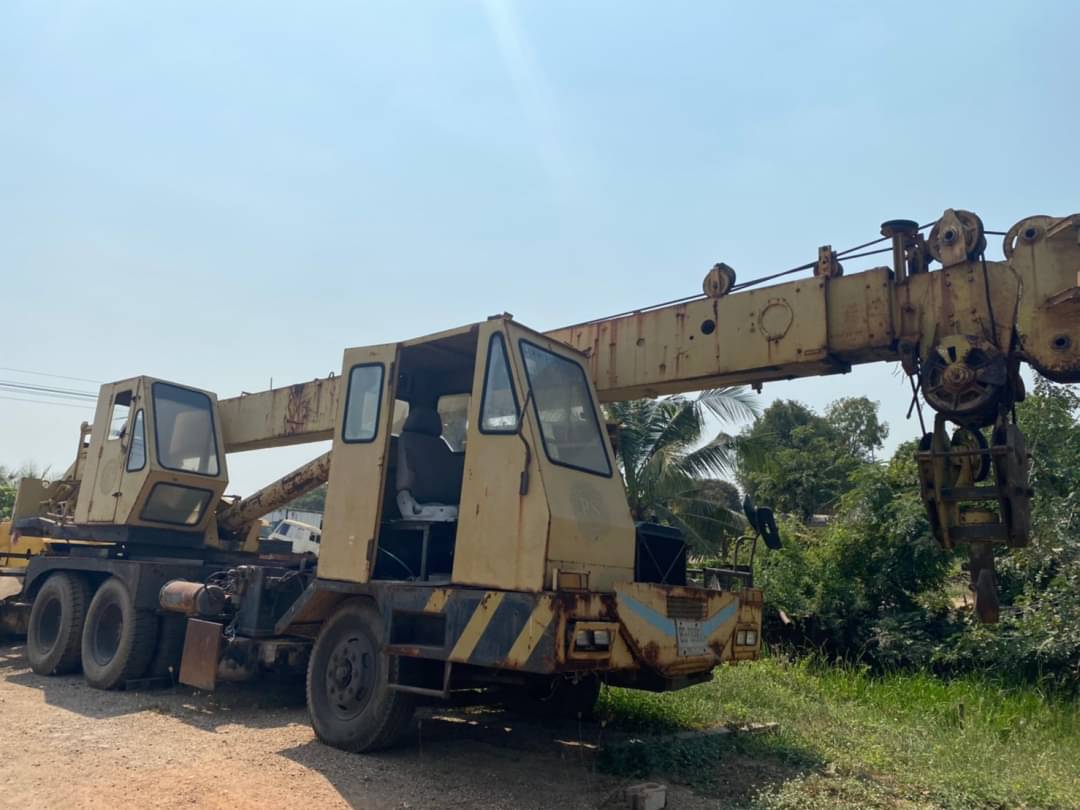 ขาย 555,000 รถเครน 20 ตัน TANADO ขาย 555,000 รถเครน 20 ตัน TANADO