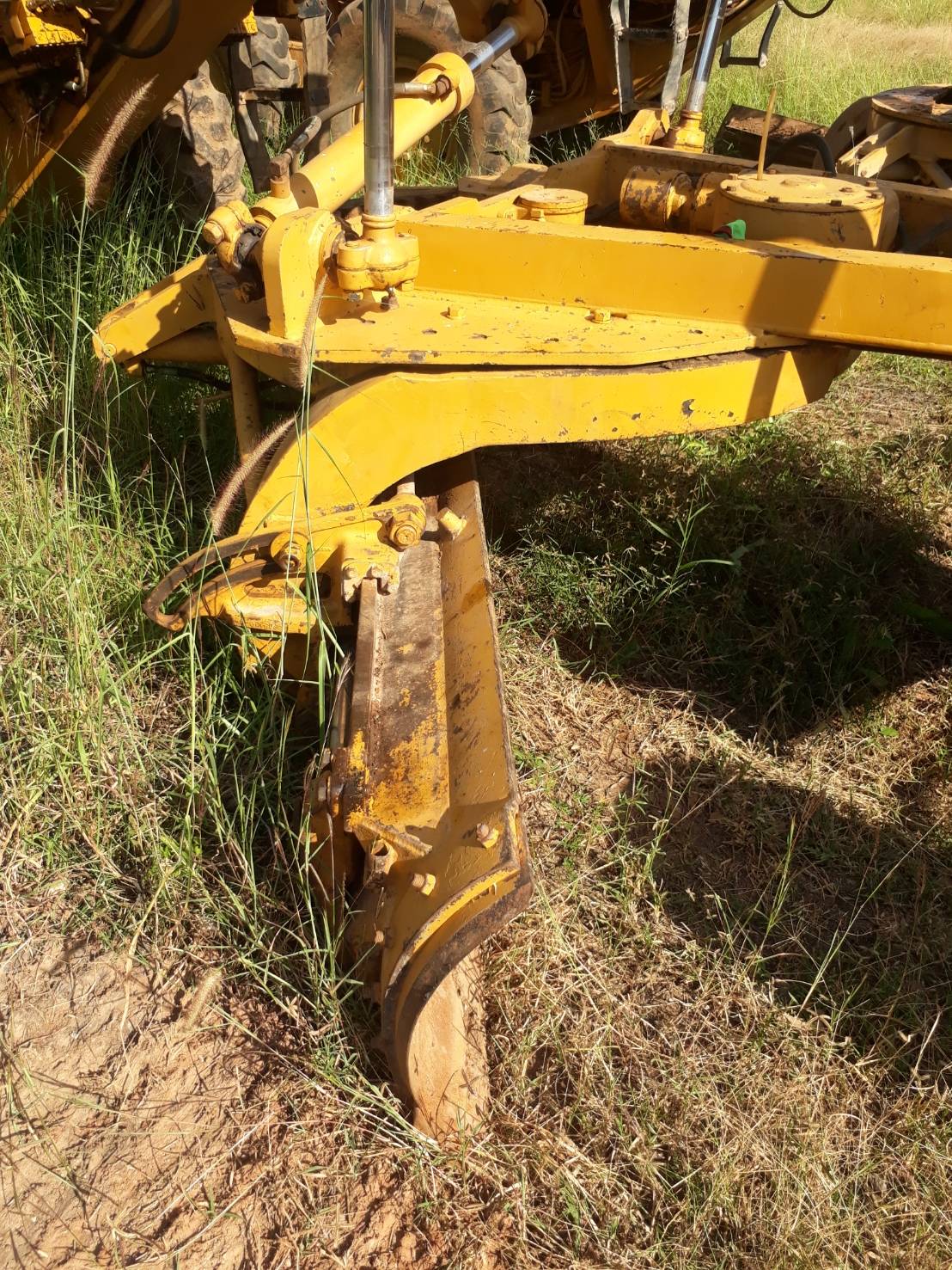 ขาย 1,480,000 บาท CATTERPILAR 12G ชีเรียลสูง