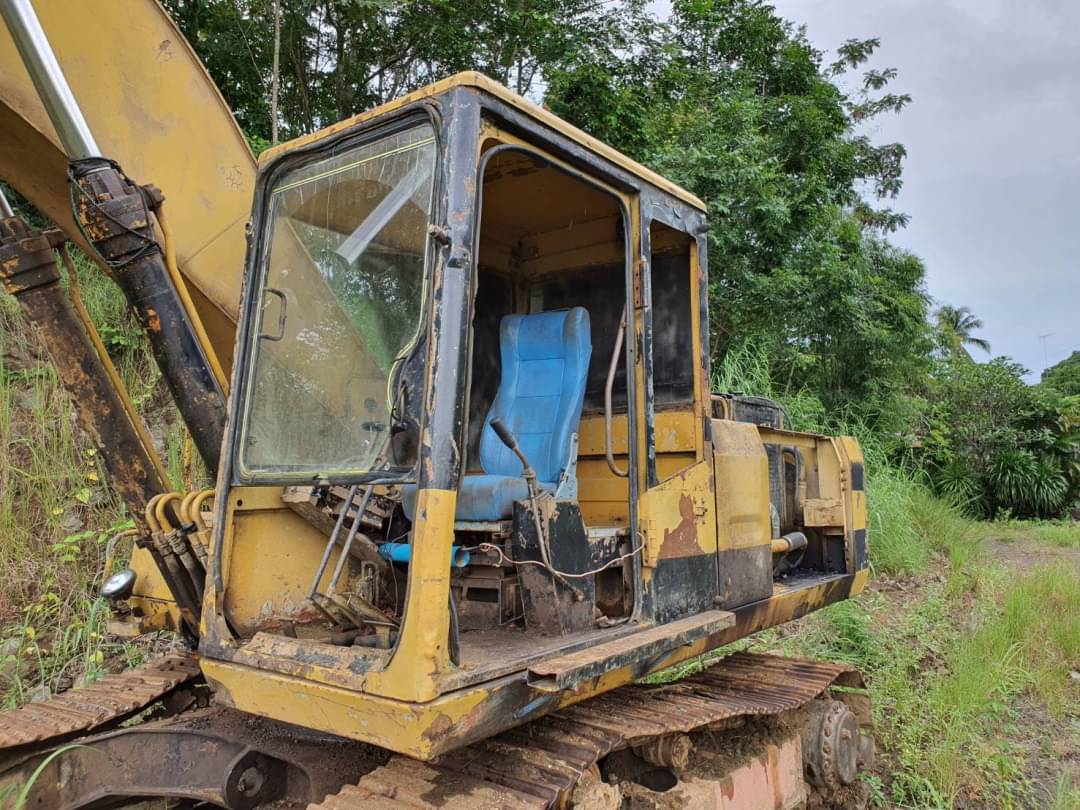 ขาย 225,000 บาท Cat E200B ขาย 225,000 บาท Cat E200B