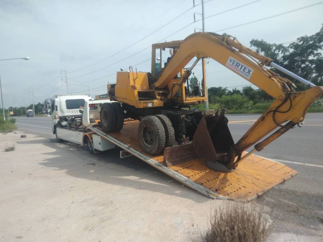 ขาย  229,000 บาท Komatsu PW60-5