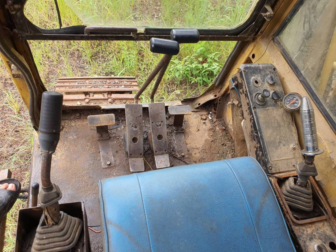 ขาย 225,000 บาท Cat E200B ขาย 225,000 บาท Cat E200B