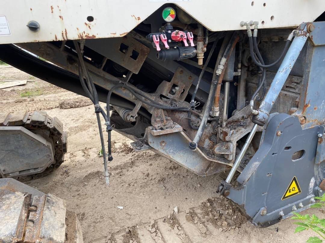 ขาย 8,500,000 บาท  Wirtgen W2200 Cold Planer