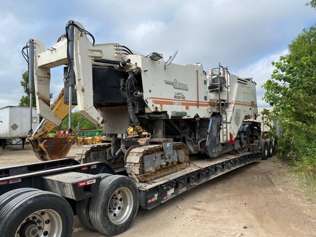 ขาย 8,500,000 บาท  Wirtgen W2200 Cold Planer