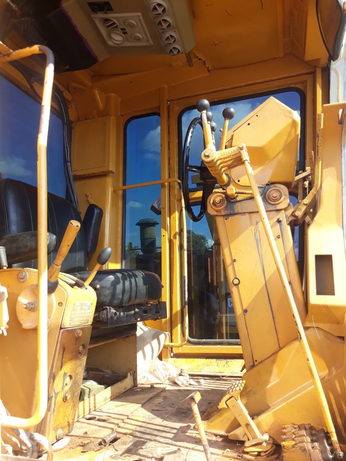 ขาย 1,480,000 บาท CATTERPILAR 12G ชีเรียลสูง